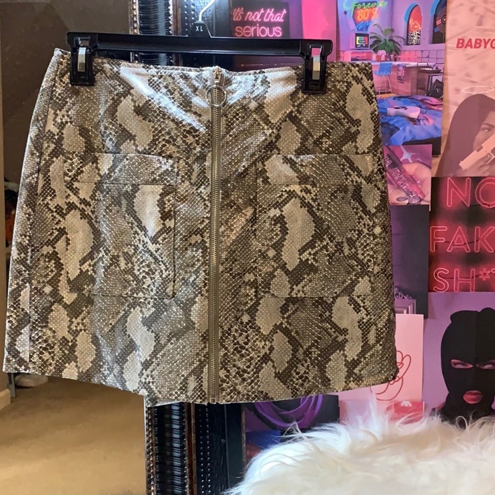 Skort! - Picture 2 of 2